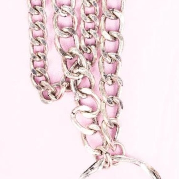 ❤️NWT BOUTIQUE WHITE BANDRIDGE LAYERED SILVERTONE NECKLACE - Picture 3 of 3